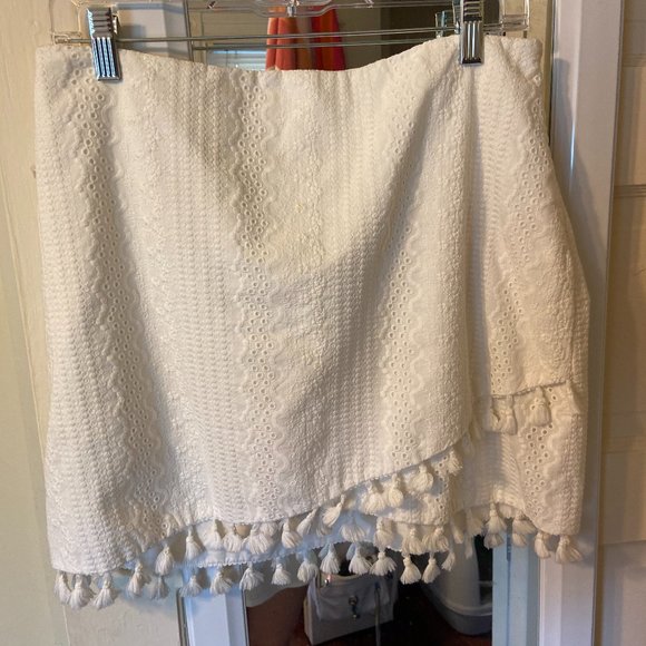 White Asymmetrical Tassel Skirt - Picture 1 of 3